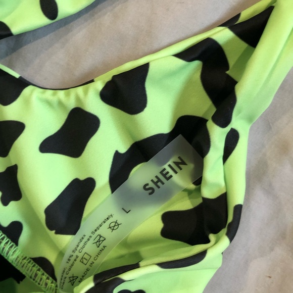 HOLLISTER // Zebra Print Scoop Bikini Top + SHEIN // Leopard Print 2pc Bikini - Picture 7 of 8